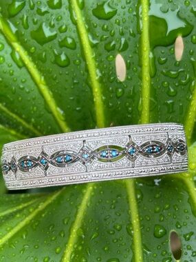 Sterling silver art deco style blue and white diamonds hinged cuff bracelet